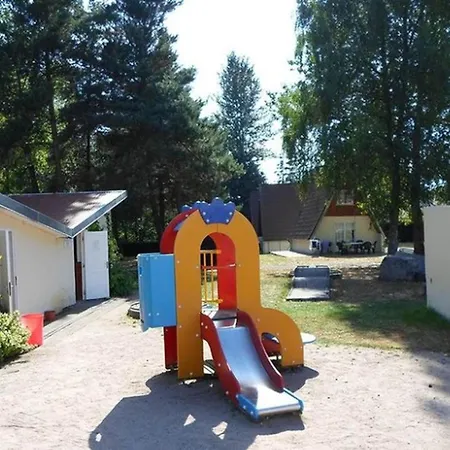 Mobil-home 6 Personnes Avec Terrasse A La Chapelle-devant-bruyeres - Api-1-52-1002 * Bruyeres
