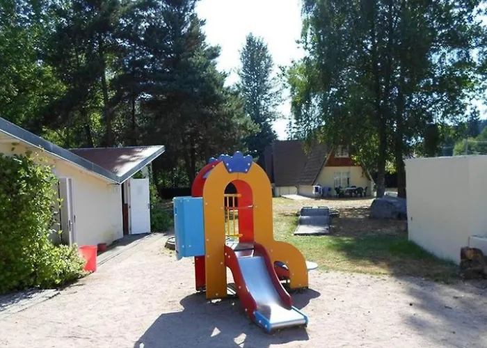 Mobil-home 6 Personnes Avec Terrasse A La Chapelle-devant-bruyeres - Api-1-52-1002 * Bruyeres