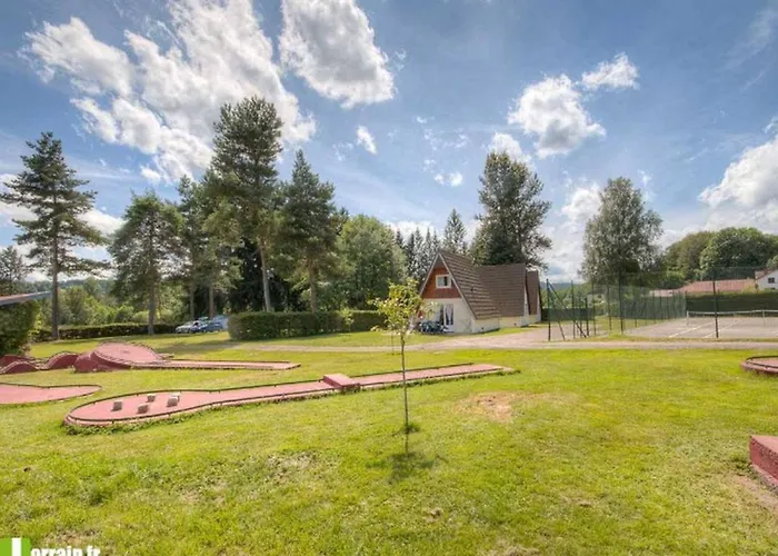 Mobil-home 6 Personnes Avec Terrasse A La Chapelle-devant-bruyeres - Api-1-52-1002